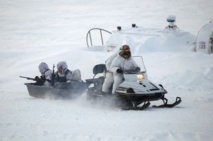 Россия готова защищать свои интересы в Арктике средствами вооруженной борьбы - ảnh 1